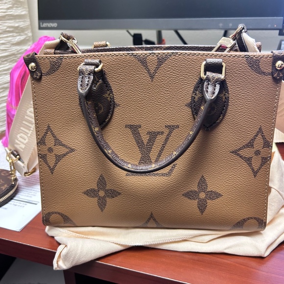 3100$ with wallet and strap - Picture 7 of 14